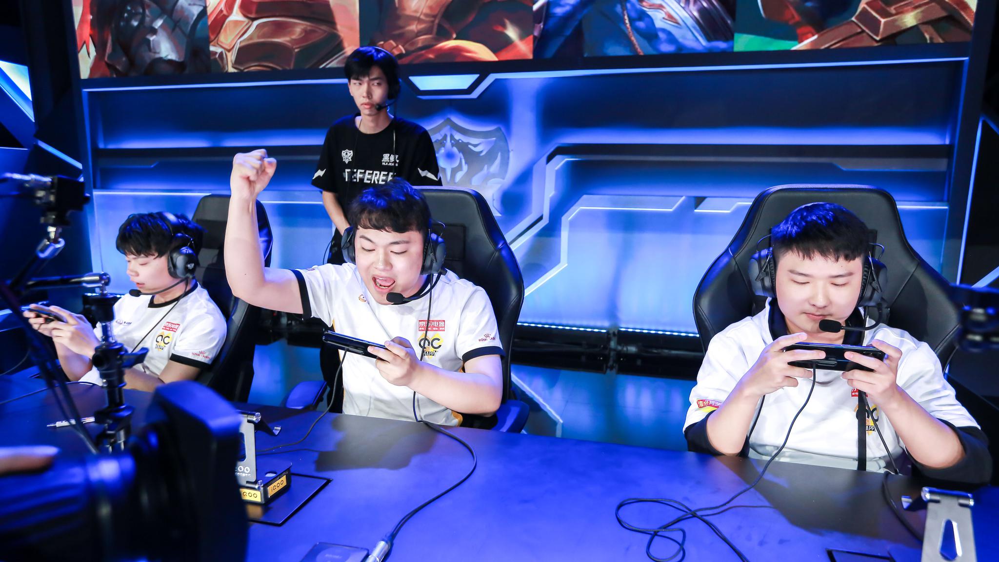 Xiaolaohu：我见证了队伍的辉煌时候，也见证了很糟糕的时候